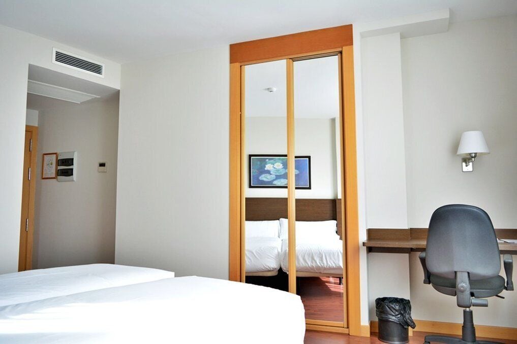Double or Twin Room | In-room safe, desk, soundproofing, free WiFi