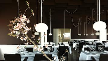 Ze serveren er ontbijt, lunch en diner