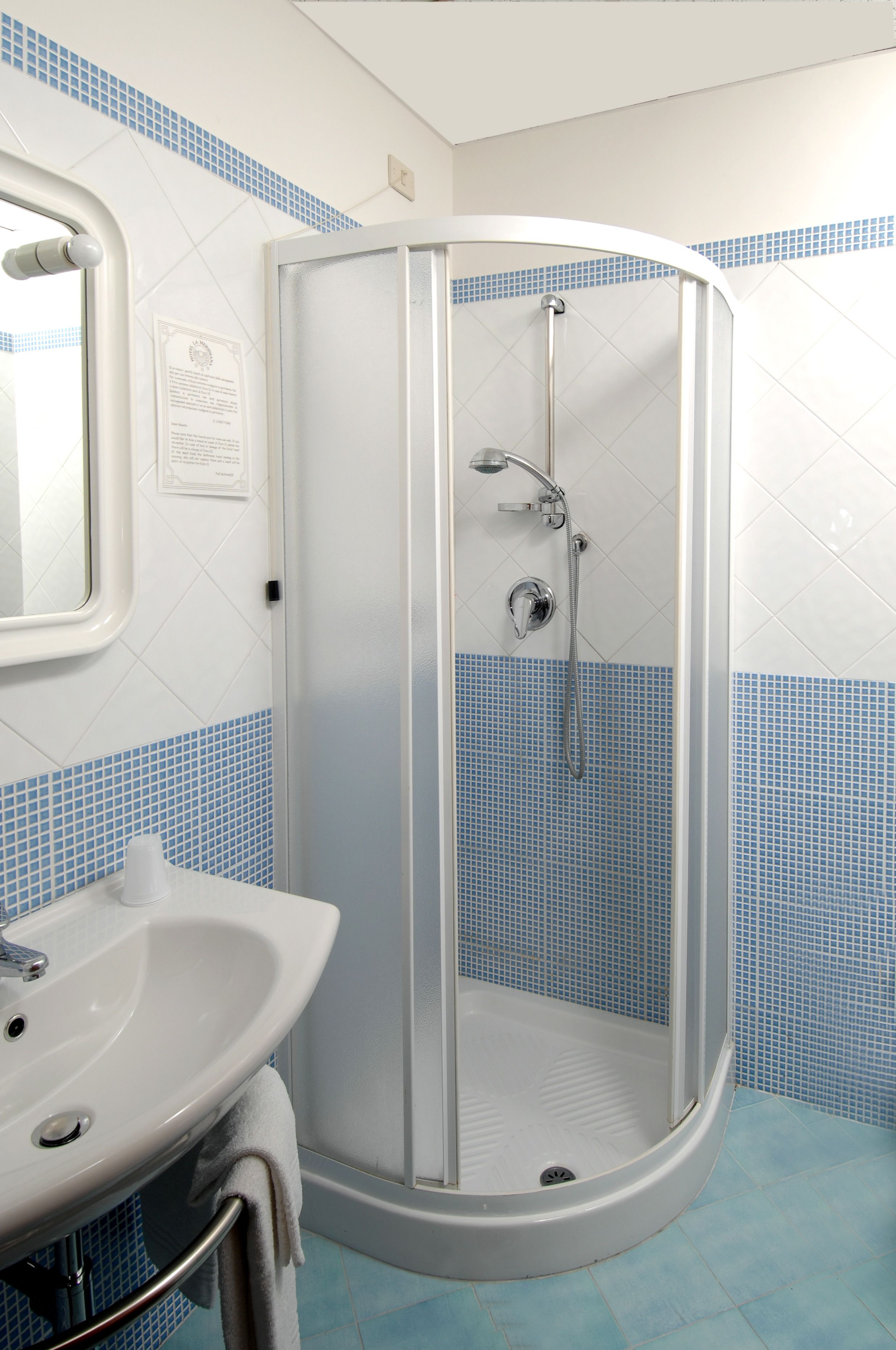 shower, rainfall showerhead, free toiletries, hair dryer