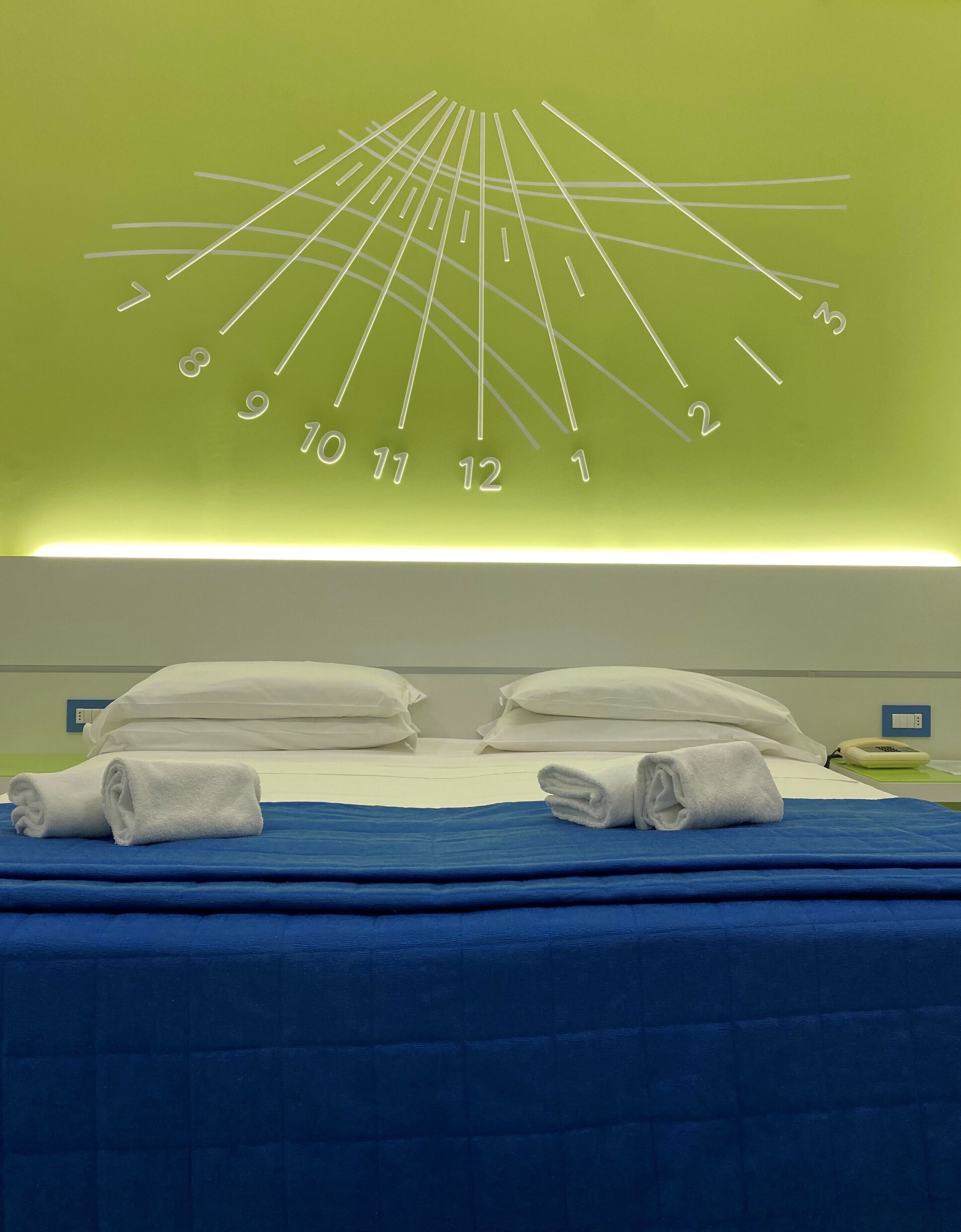 minibar, in-room safe, desk, free wifi