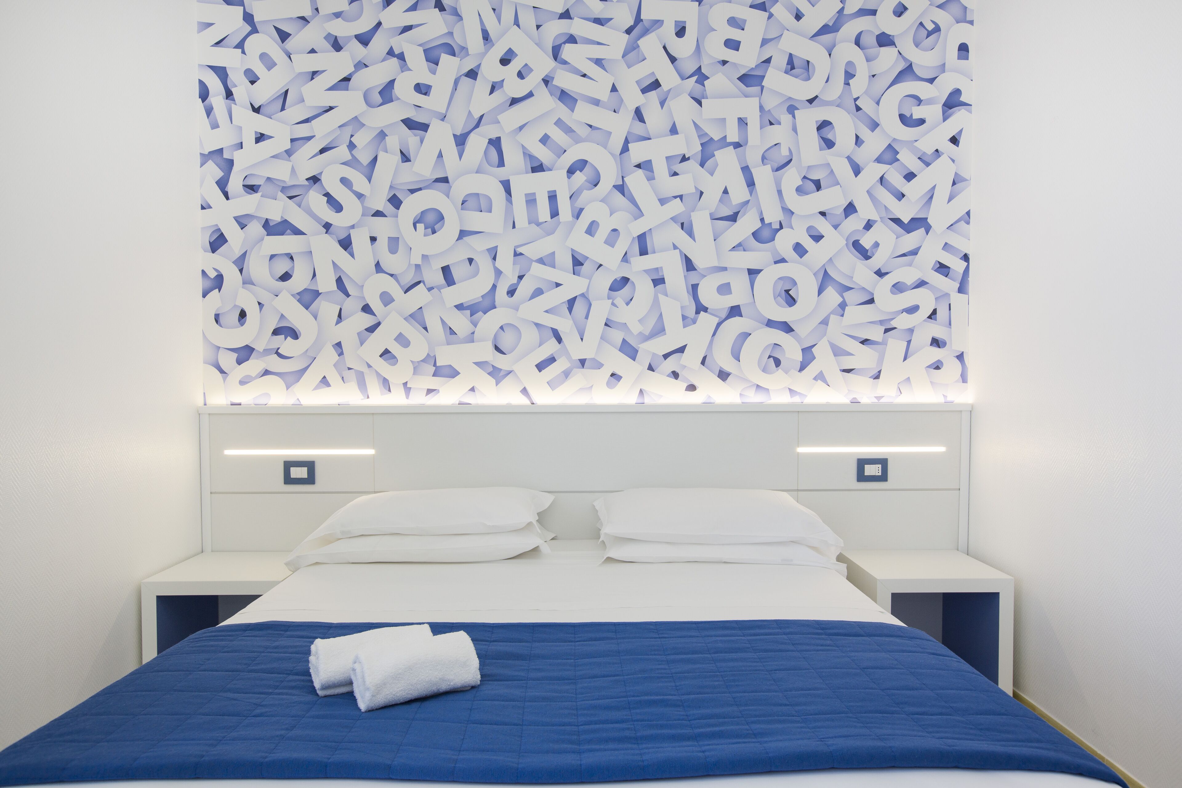 minibar, in-room safe, desk, free wifi