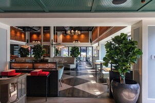 Alimentação e bebidas