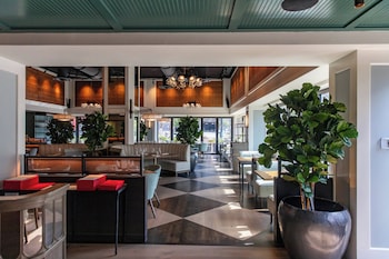 Food and drink at Hutton Hotel