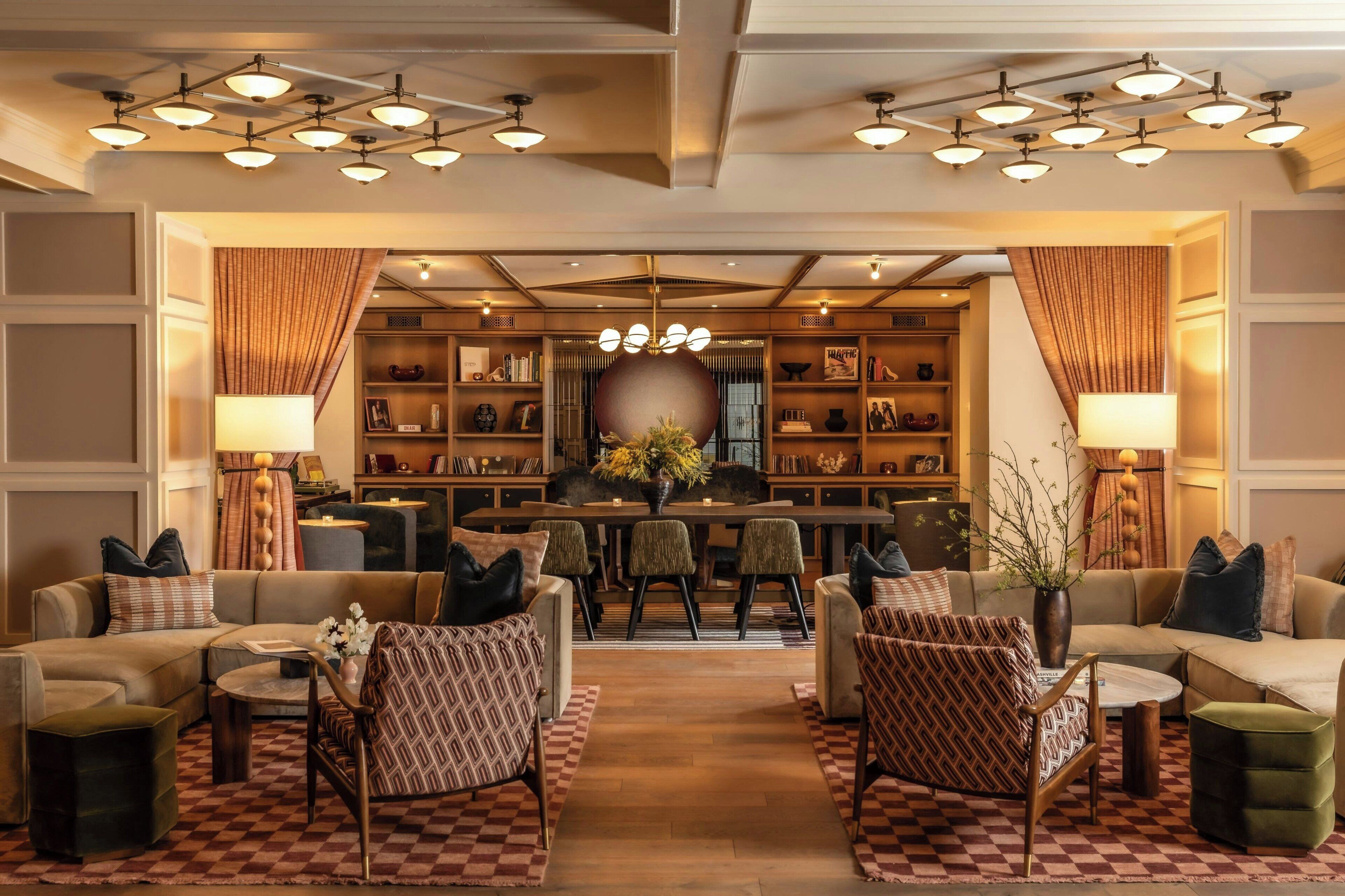 Lobby lounge