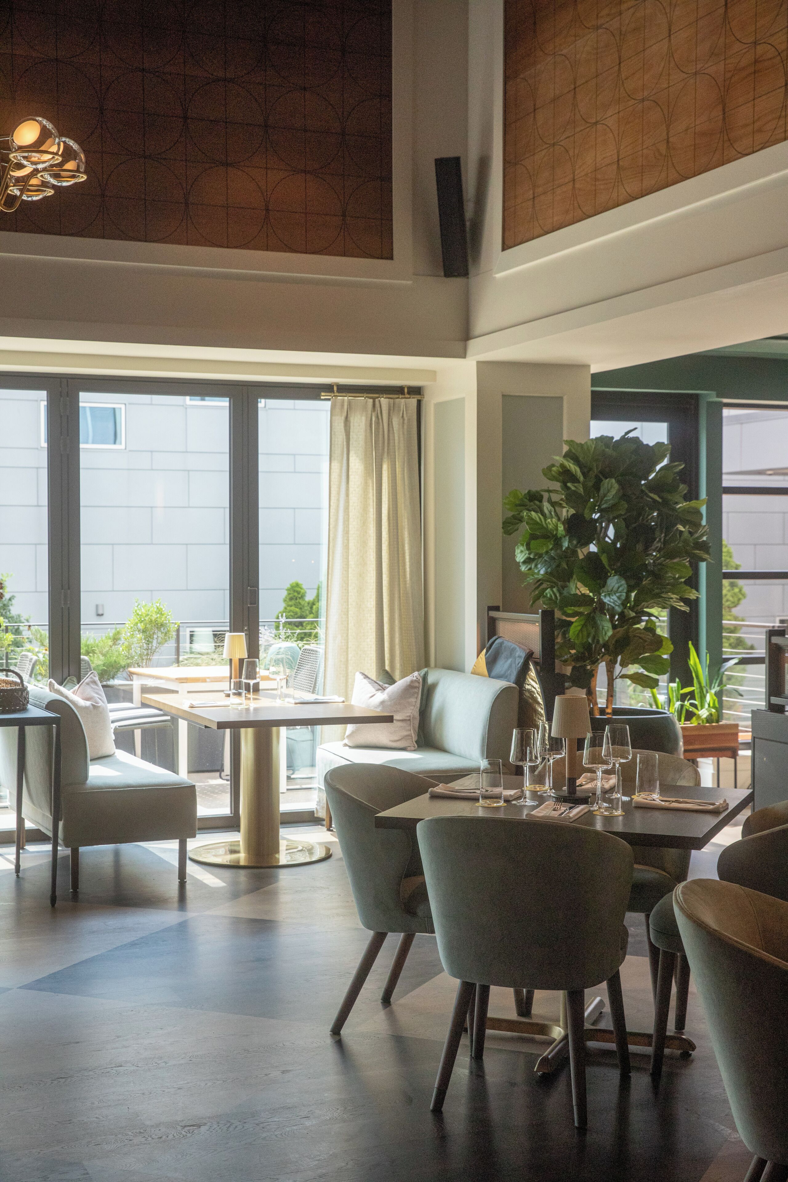 Photo - Hutton Hotel