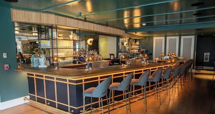 Hutton Hotel