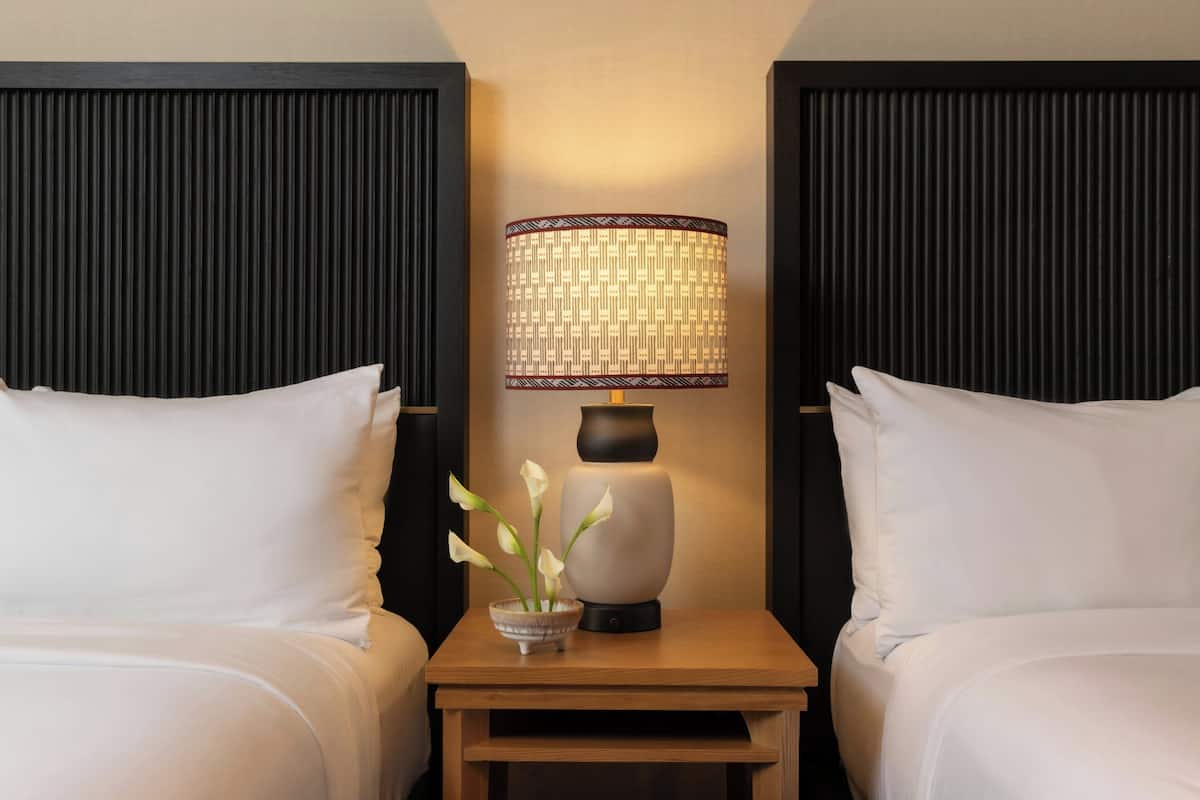 Hochwertige Bettwaren, Daunenbettdecken, Minibar, Zimmersafe