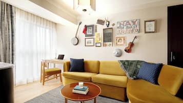 Amped One Bedroom Suite | Premium bedding, down comforters, minibar, in-room safe