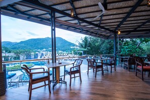 3 restaurants; breakfast, lunch and dinner served  - Peach Hill Resort (Karon)