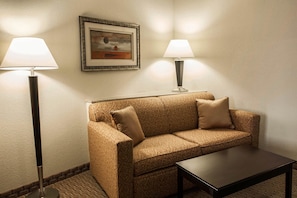 Premium bedding, desk, laptop workspace, blackout drapes - Comfort Suites Bloomington I-55 and I-74 (Bloomington)