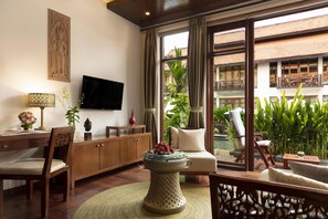 1 bedroom, Egyptian cotton sheets, premium bedding, memory-foam beds - Anantara Angkor Resort (Siem Reap)