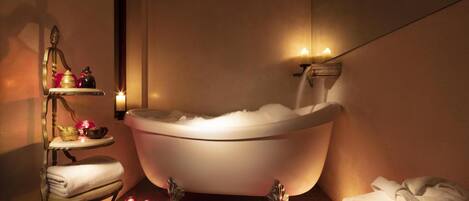 Premier Terrace Suite | 1 bedroom, Egyptian cotton sheets, premium bedding, memory foam beds