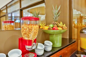 Free daily buffet breakfast  - Quality Niteroi (NITEROI)