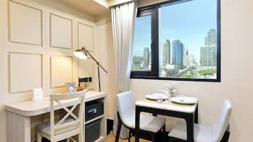 Deluxe Studio | Room amenity
