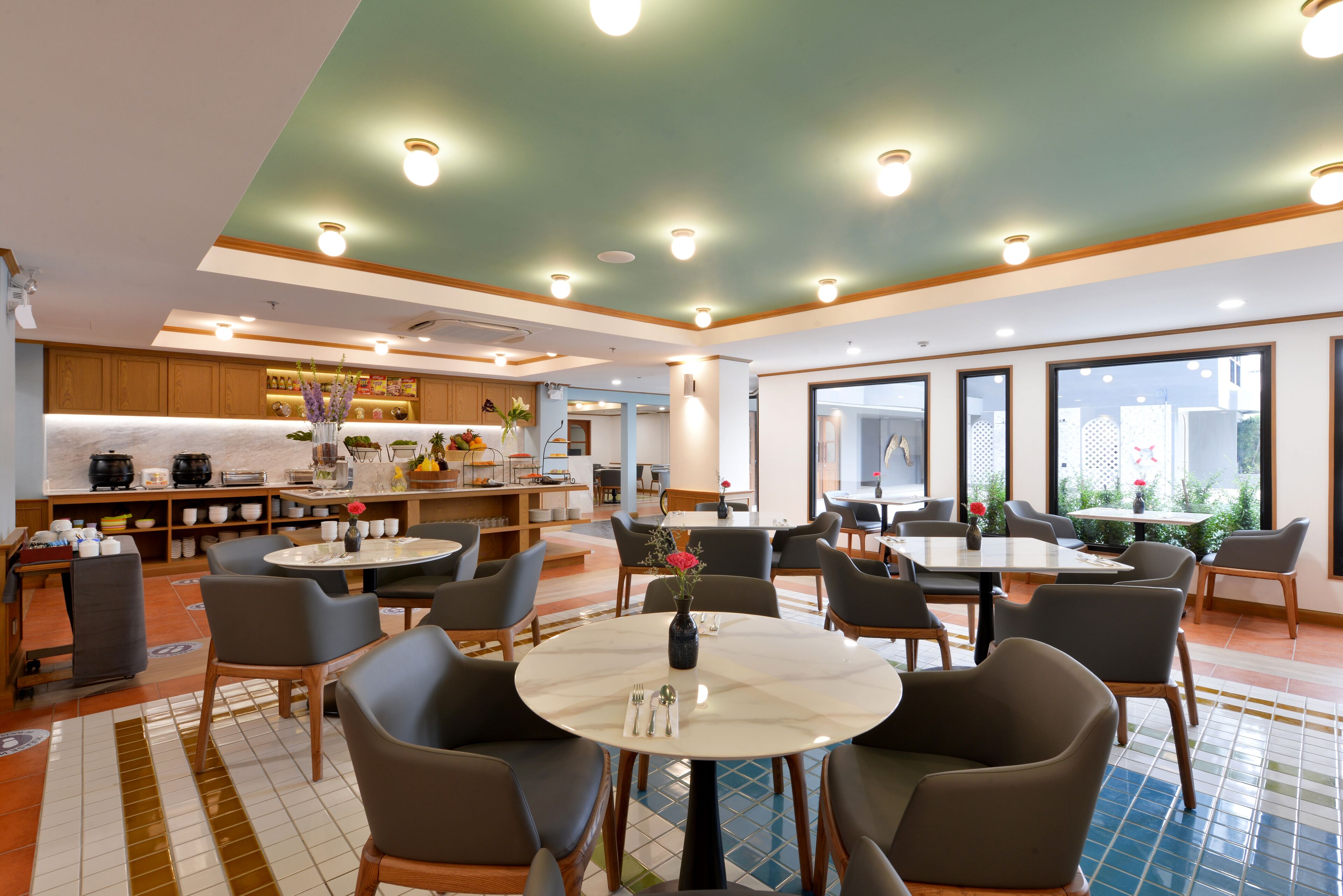 Photo - Oakwood Hotel & Residence Bangkok