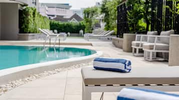 Outdoor pool, pool loungers