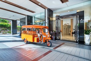 City shuttle - Bandara Silom Suites (Bangkok)