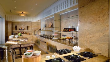 Daily buffet breakfast (CAD 42 per person)