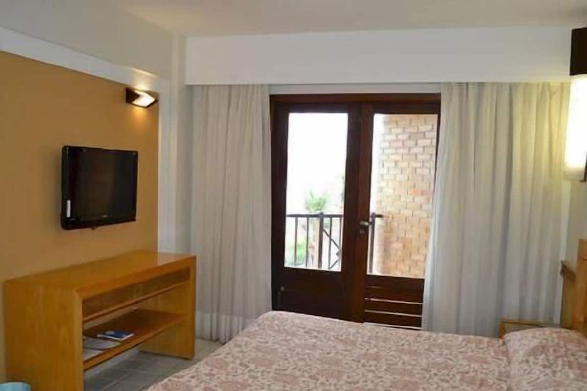 Minibar, in-room safe, desk, blackout drapes