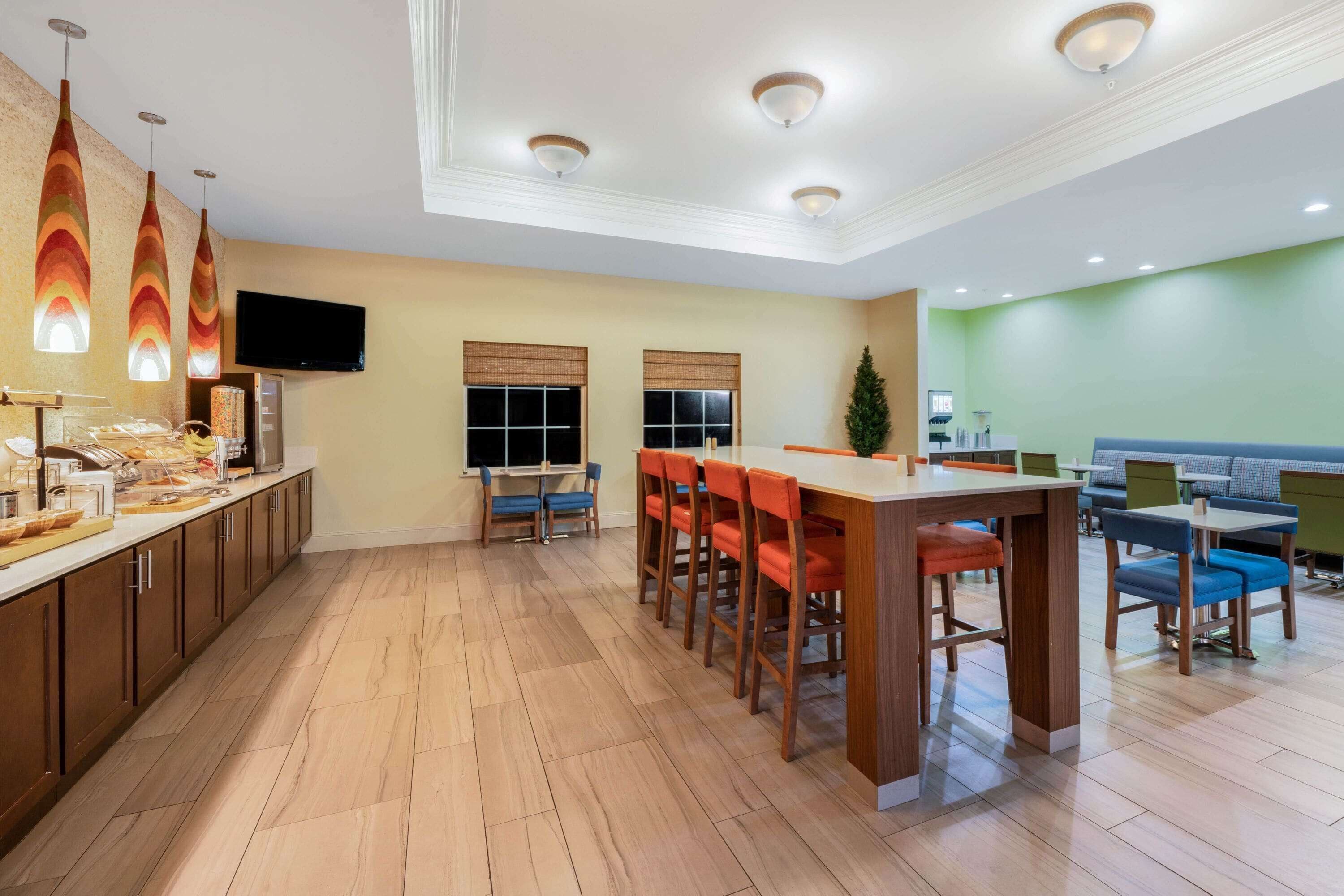 free daily on-the-go breakfast