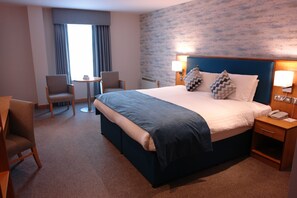 Draps en coton égyptien, coffre-fort, bureau, literie fournie