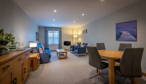 Draps en coton égyptien, coffre-fort, bureau, literie fournie