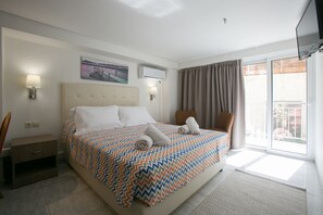 Standard Double Room, Balcony | Minibar, in-room safe, desk, soundproofing - City Life Port Hotel (Heraklion)