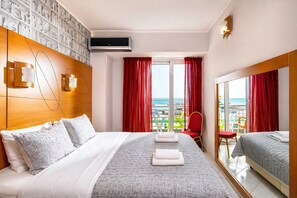Minibar, in-room safe, desk, soundproofing - City Life Port Hotel (Heraklion)