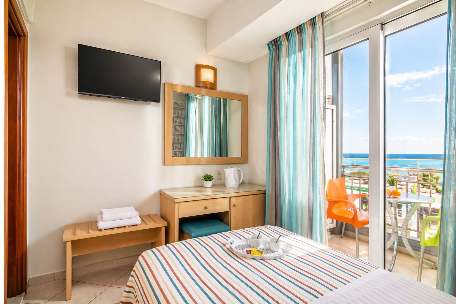 Photo - City Life Port Hotel