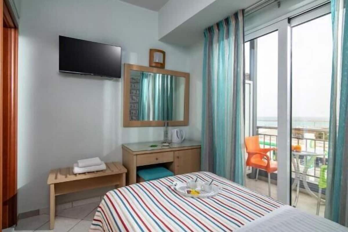Minibar, coffres-forts dans les chambres, bureau, chambres insonorisées