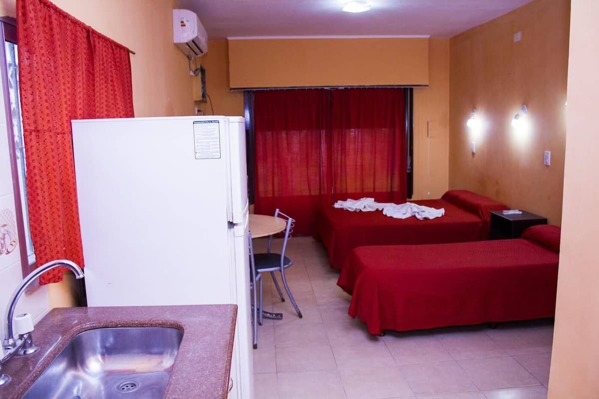 Een kluis op de kamer, gratis babybedden, gratis wifi, beddengoed