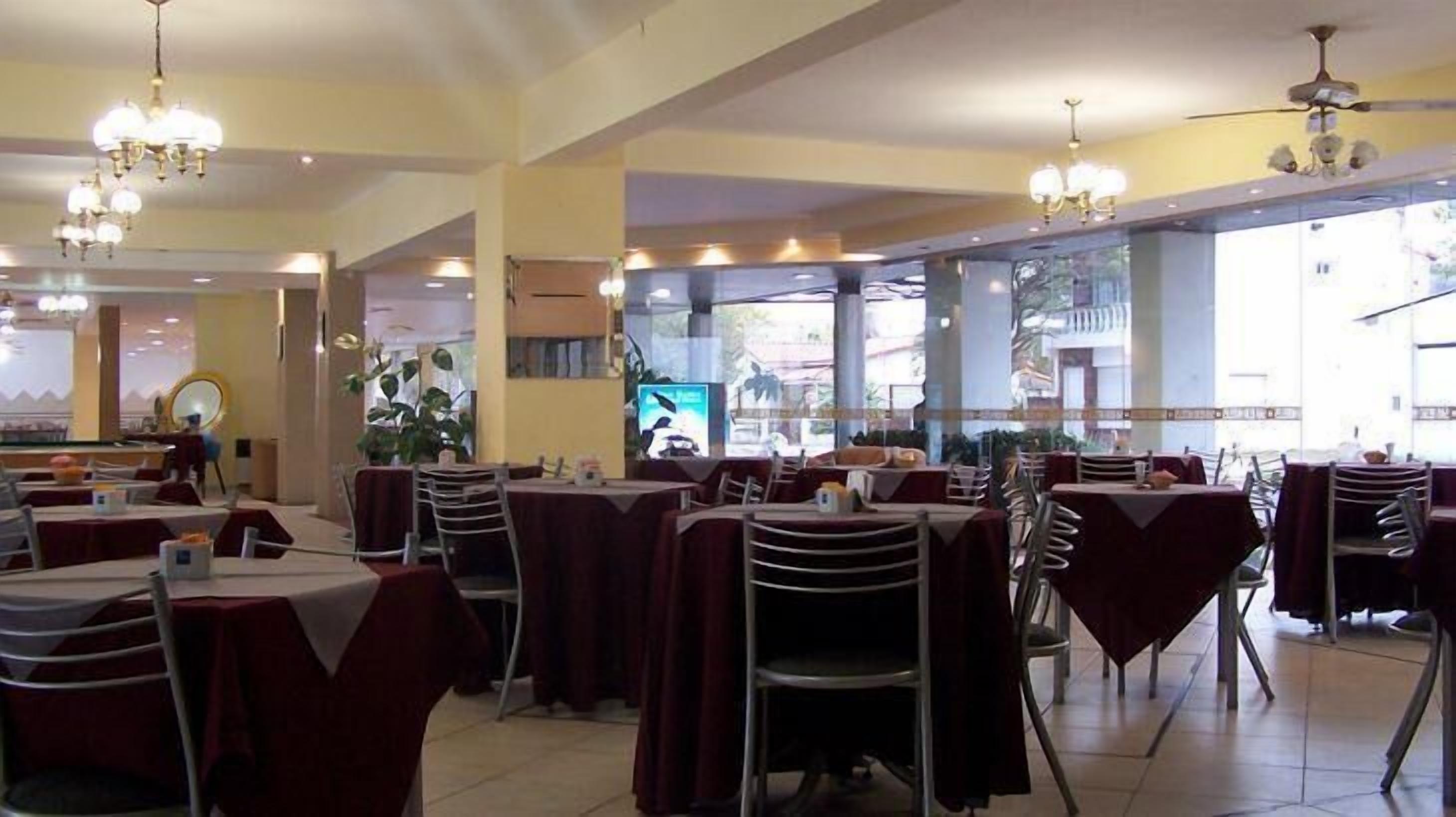 Inbegriffenes kontinentales Frühstück