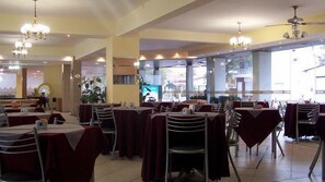 Desayuno continental gratuito
