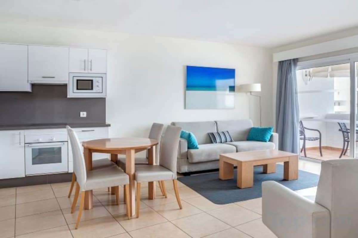 One Bedroom Apartment