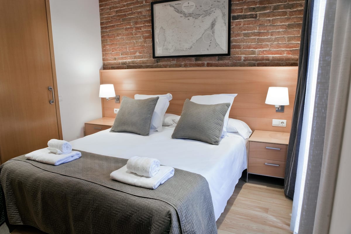 In-room safe, iron/ironing board, cribs (surcharge), WiFi (free)