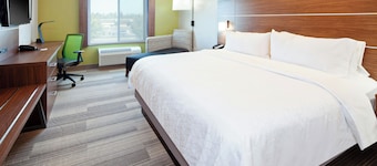Holiday Inn Express & Suites Clovis-Fresno Area by IHG
