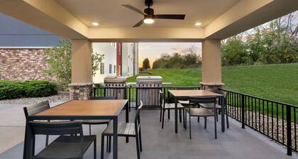 Candlewood Suites Springfield North by IHG