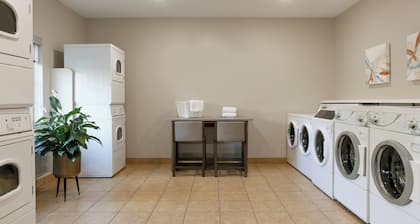 Candlewood Suites Springfield North by IHG