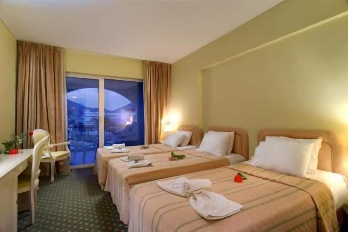 Minibar, in-room safe, desk, soundproofing