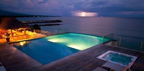 Alberca al aire libre