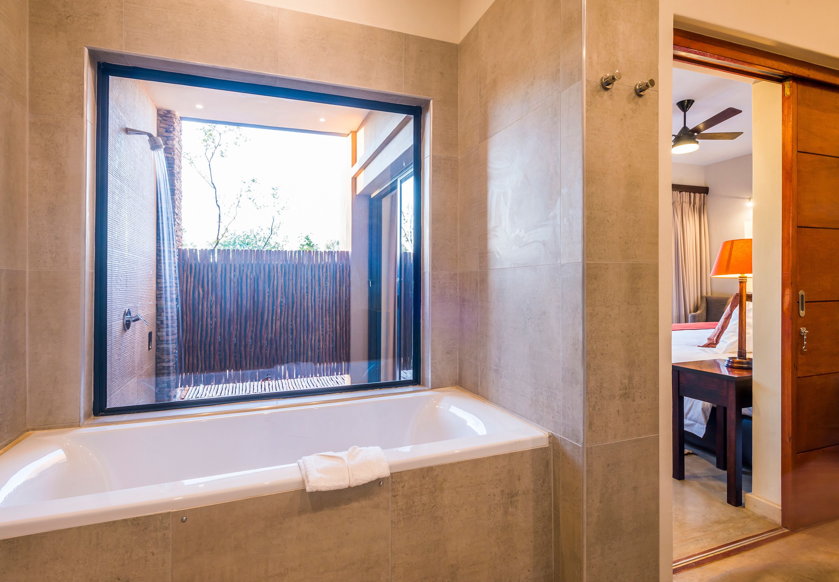 main lodge superior room | deep-soaking bathtub