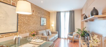 Serennia Cest Apartamentos Arc de Triomf