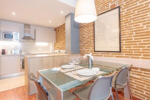 Apartment, 2 Bedrooms | Living area