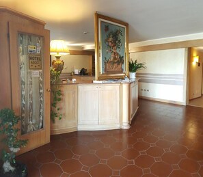 Lobby - Hotel Ascot (Binasco)