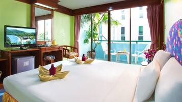 Deluxe Room | Premium bedding, minibar, desk, blackout drapes