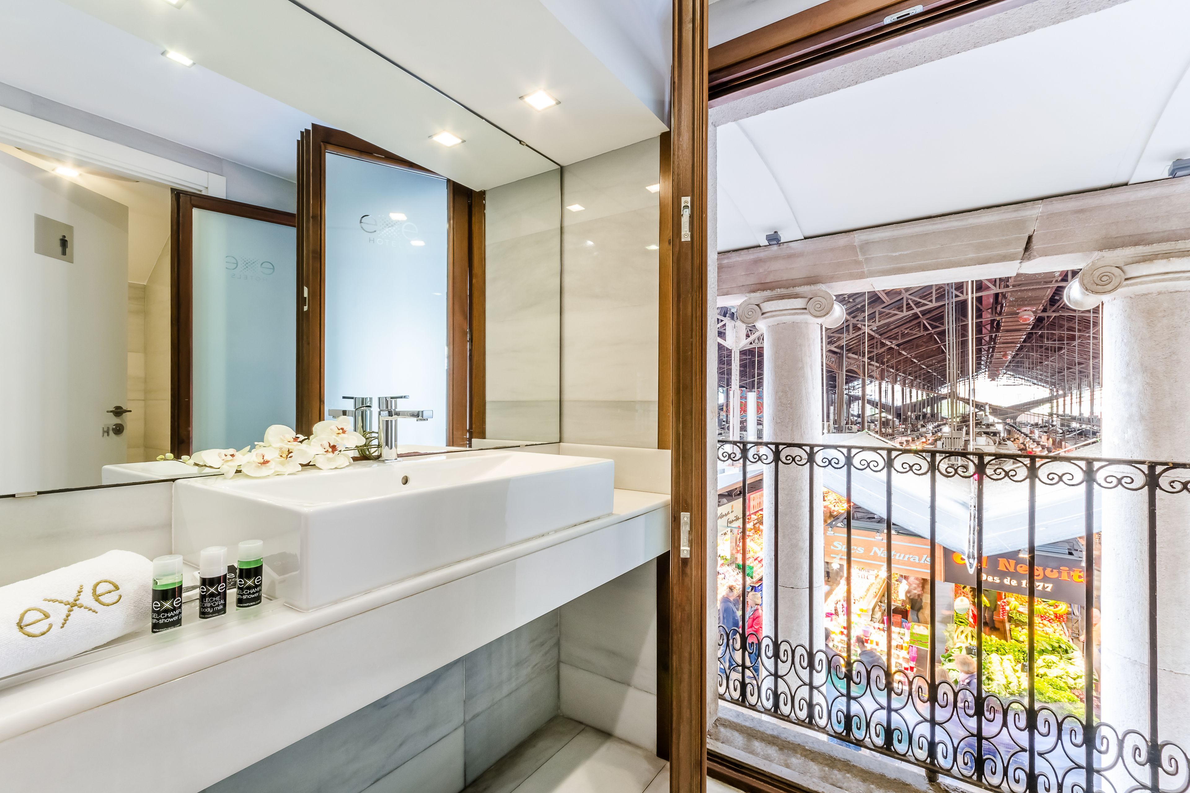 double room, terrace | minibar, in-room safe, desk, soundproofing