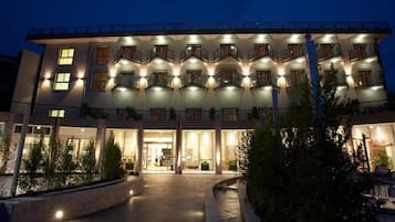 Façade de lâhĂ©bergement - soirĂ©e/nuit