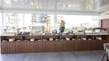 Free daily buffet breakfast