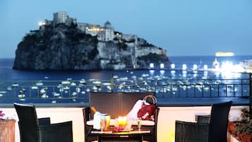 Habitación clásica con 1 cama matrimonial o 2 individuales, vista al mar | Vista desde la habitación