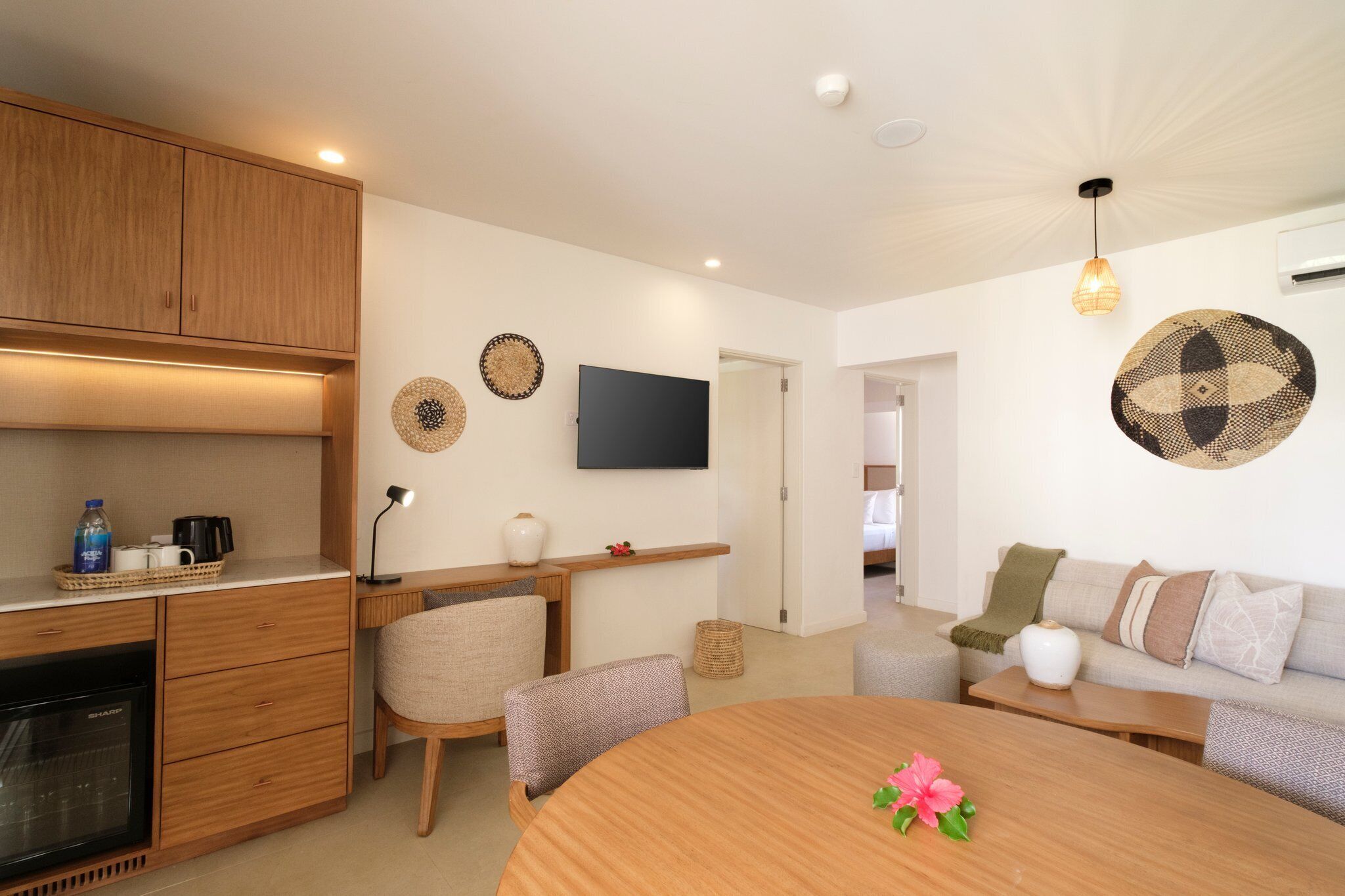 Familiesuite | Opholdsområde | 32-tommers LCD-tv med satellitkanaler, tv
